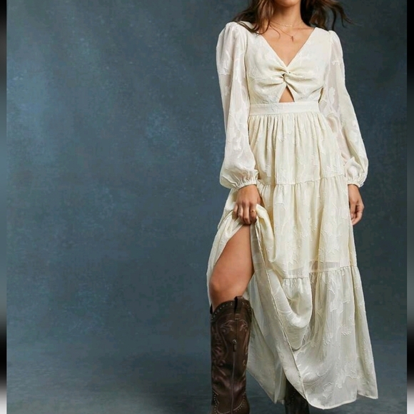 Dresses & Skirts - Cut-Out Midi Long Sleeve Dress